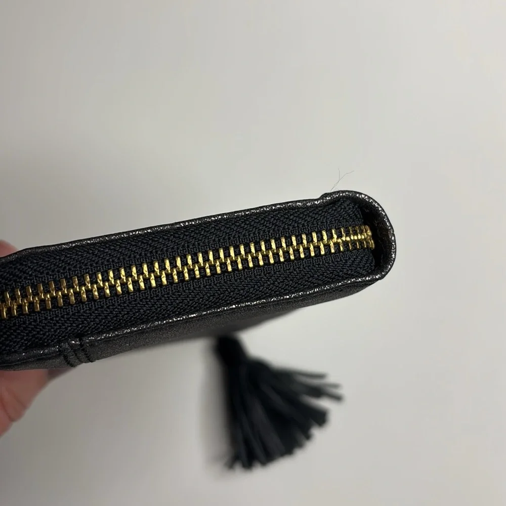Fossil Tara clutch in metallic with tassel zipper pull - Picture 8 of 11